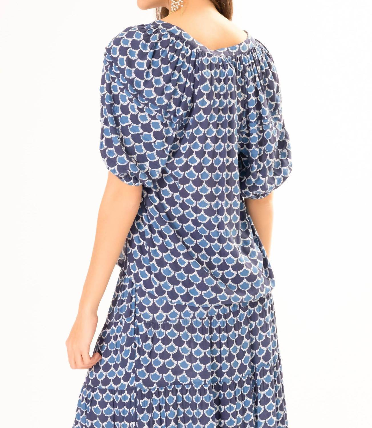 Area Stars - Fan Flutter Sleeves Top - Rack Hunt