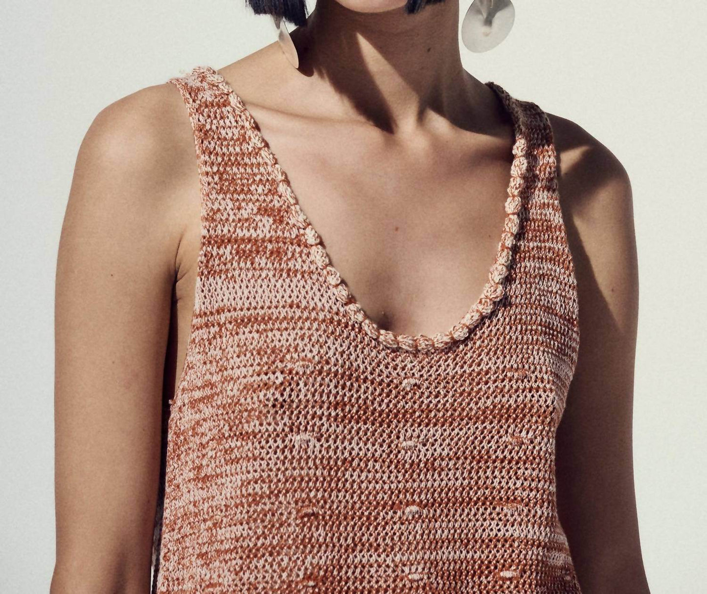 ESCVDO - Ofrenda Scoop Necktank Top - Rack Hunt