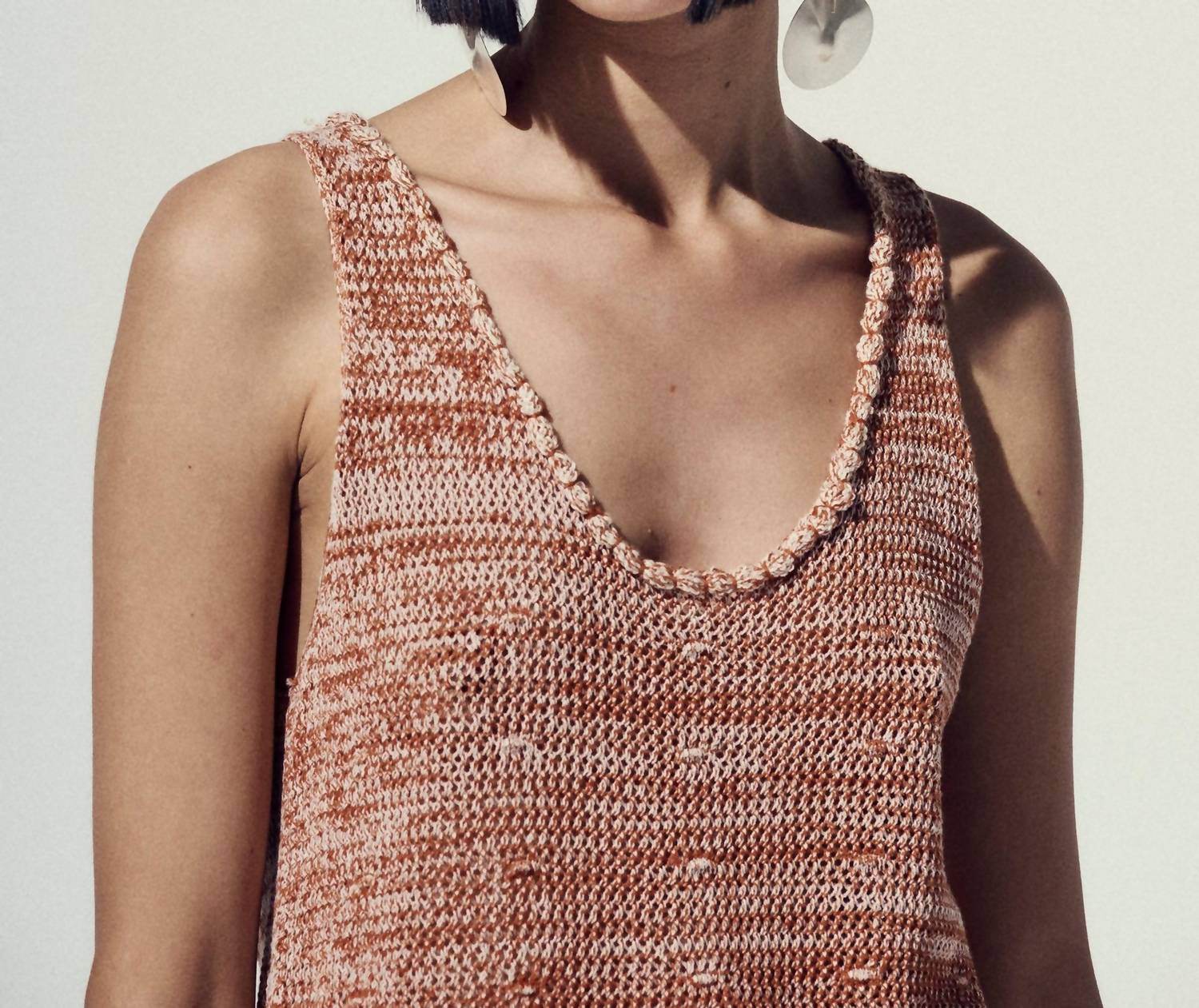 ESCVDO - Ofrenda Scoop Necktank Top - Rack Hunt