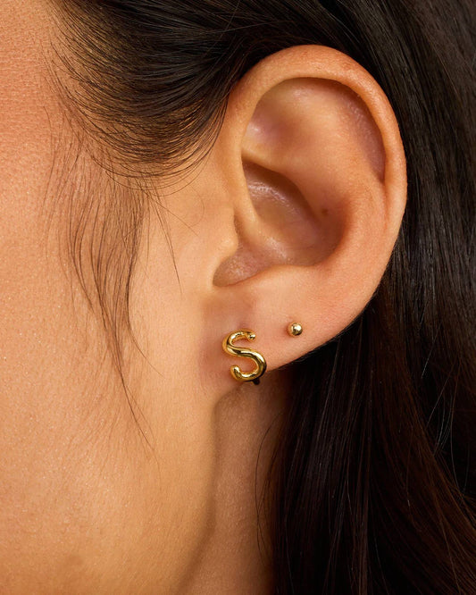 Women's Alphabet S Single Huggie Earrings