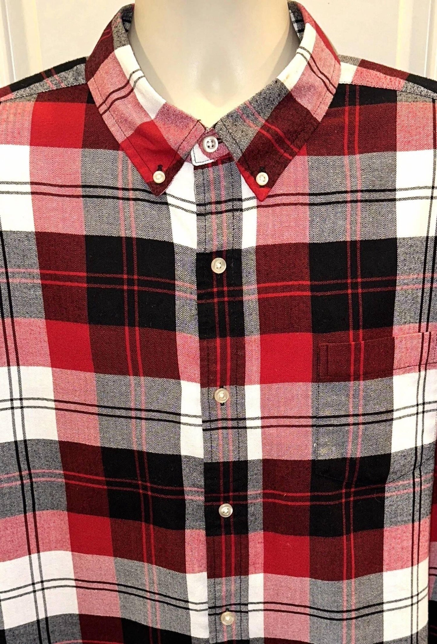 Chaps - Men's Lead Table Sweater - Rack Hunt