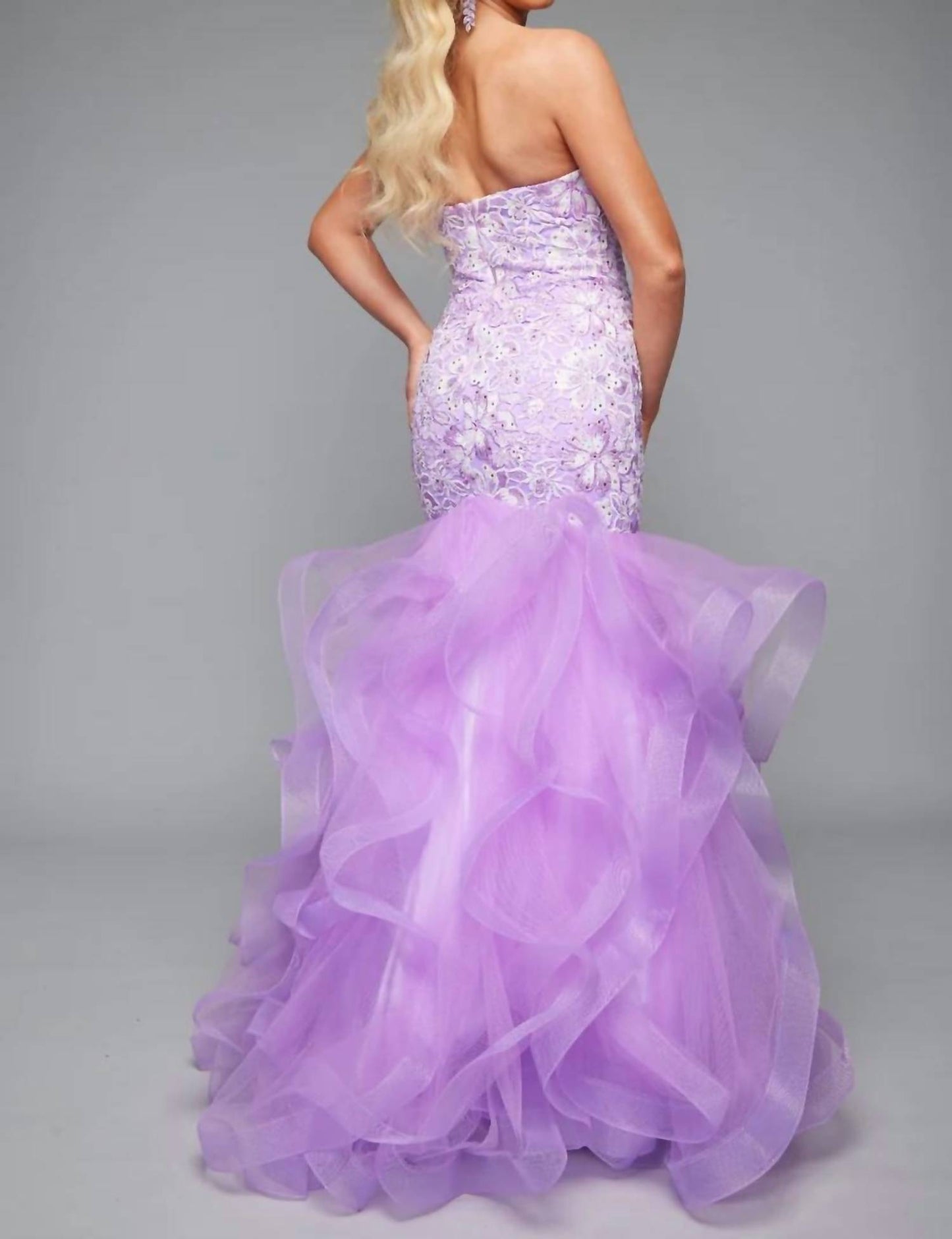 Elegant Mermaid Dress With Lace And Tulle