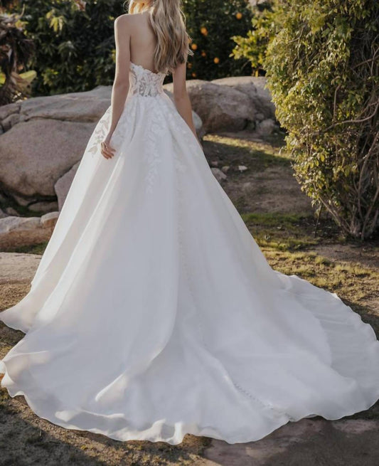 Sparkling Lace Wedding Gown