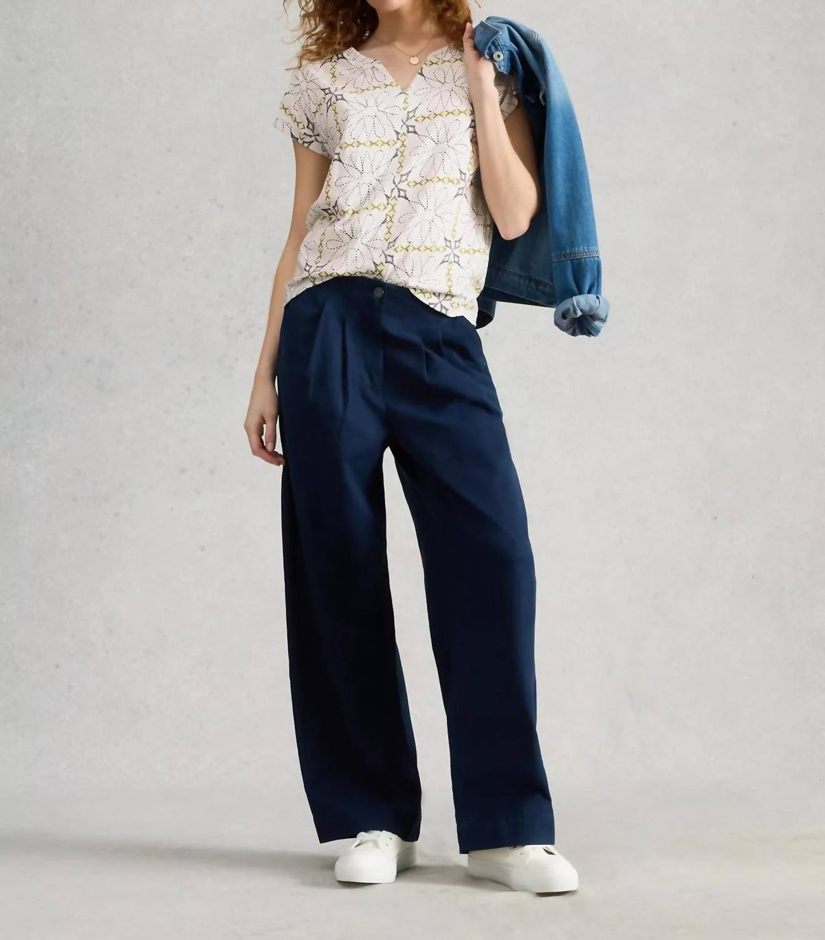 Nelly Notch Neck Tee
