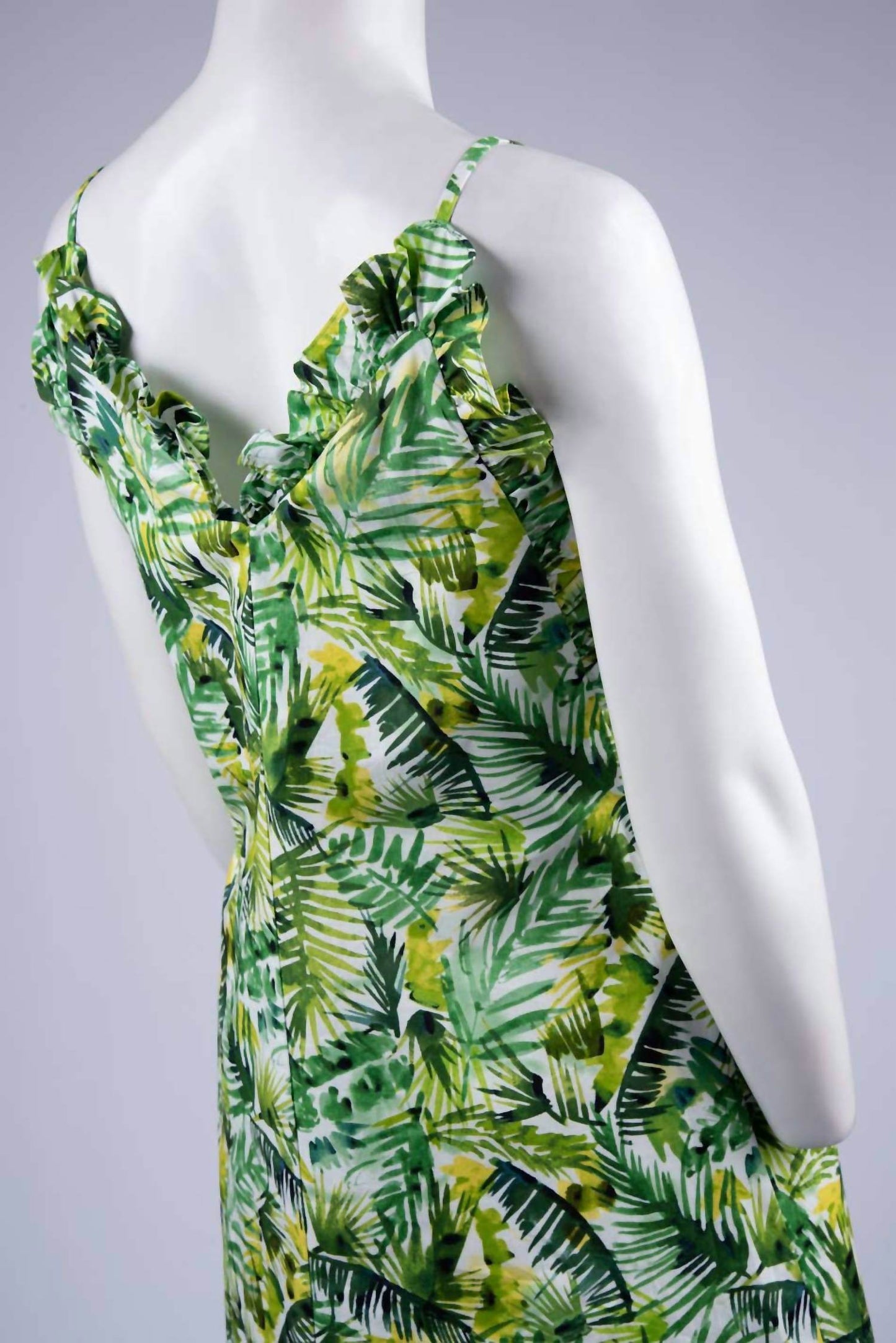 Clover and Sloane - Sleeveless Ruffle Top Knee Length Dress - Rack Hunt