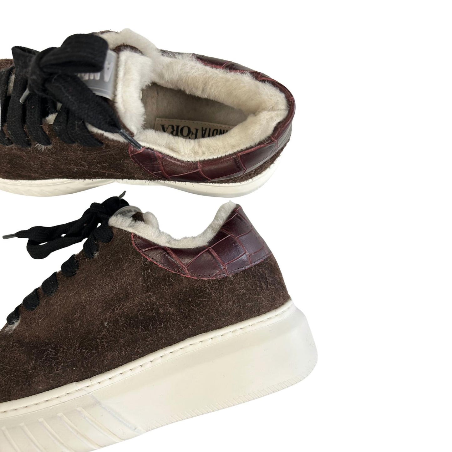 Women's Zoe Cut Mont Bear Shoes