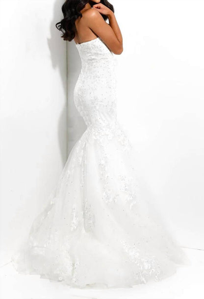 Embroidered Sweetheart Trumpet Gown