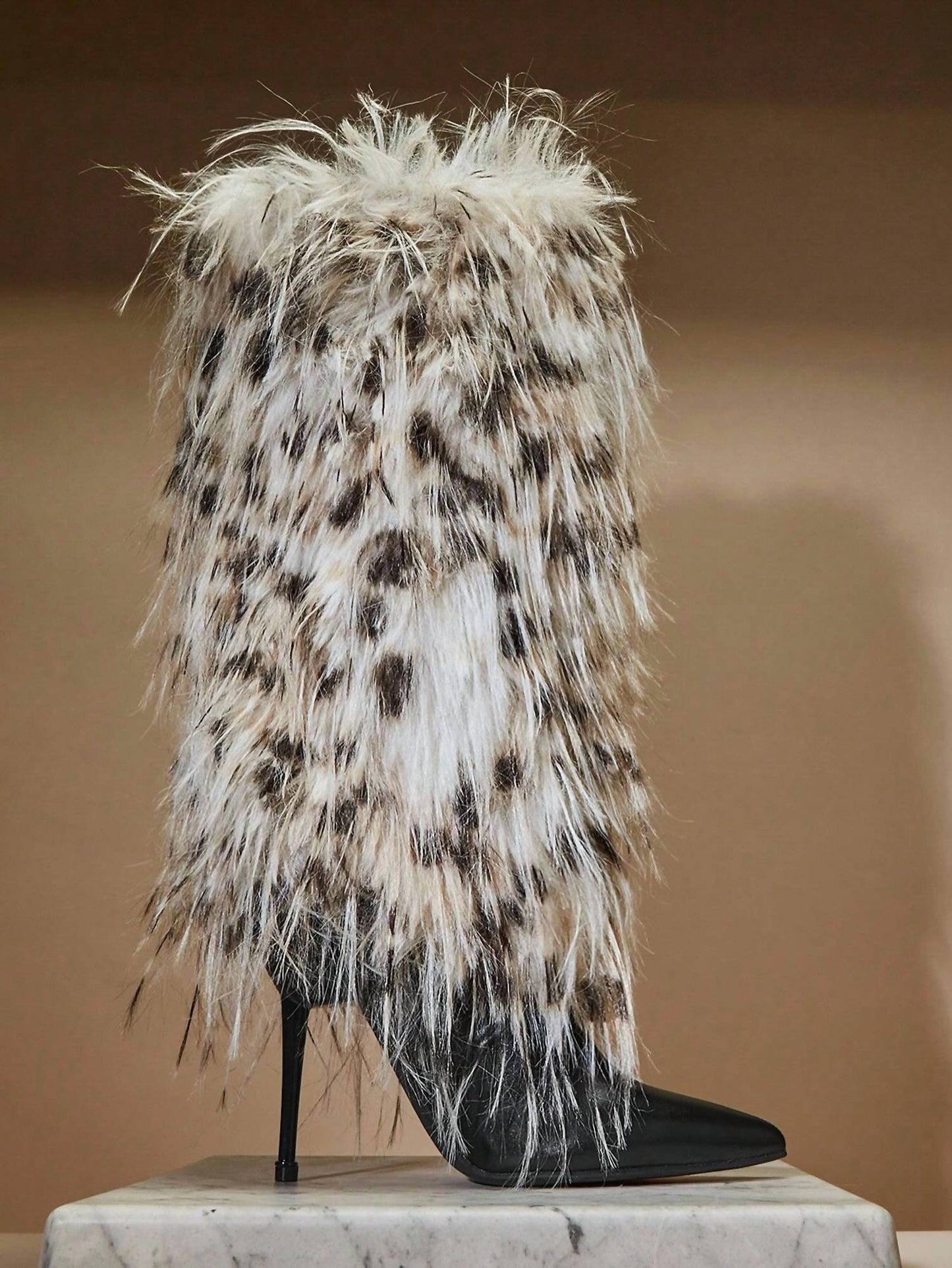 Women's Demure 05 Fur Boots