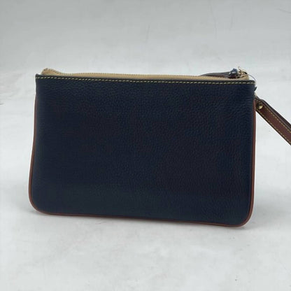 Women's Pebble Grain Leather Large Wristlet
