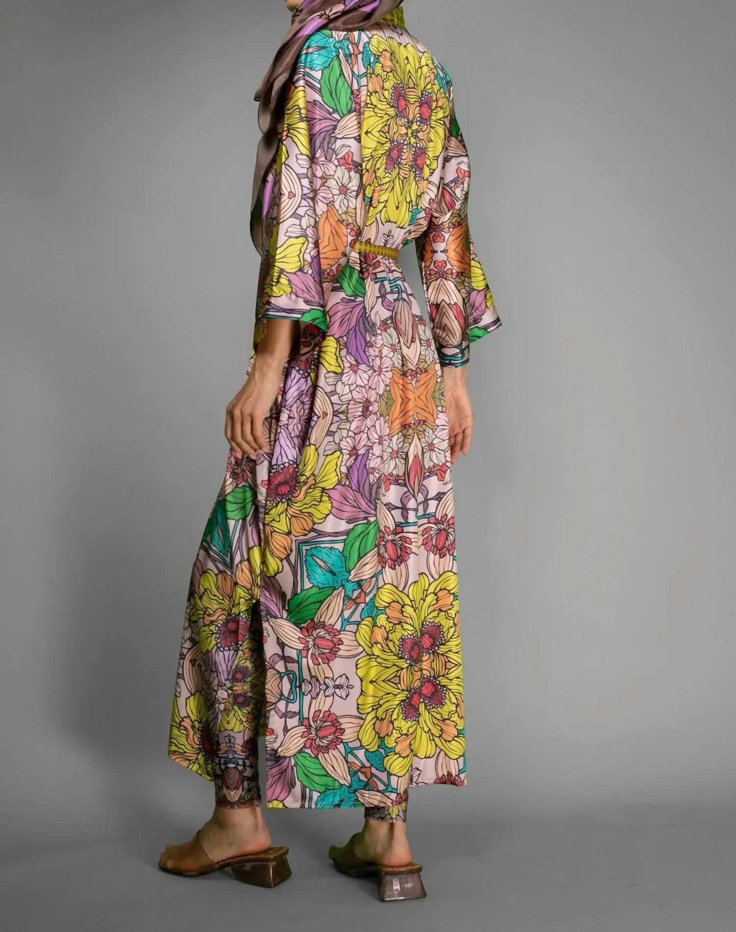 Nuvula - Floral Satin Kimono - Rack Hunt