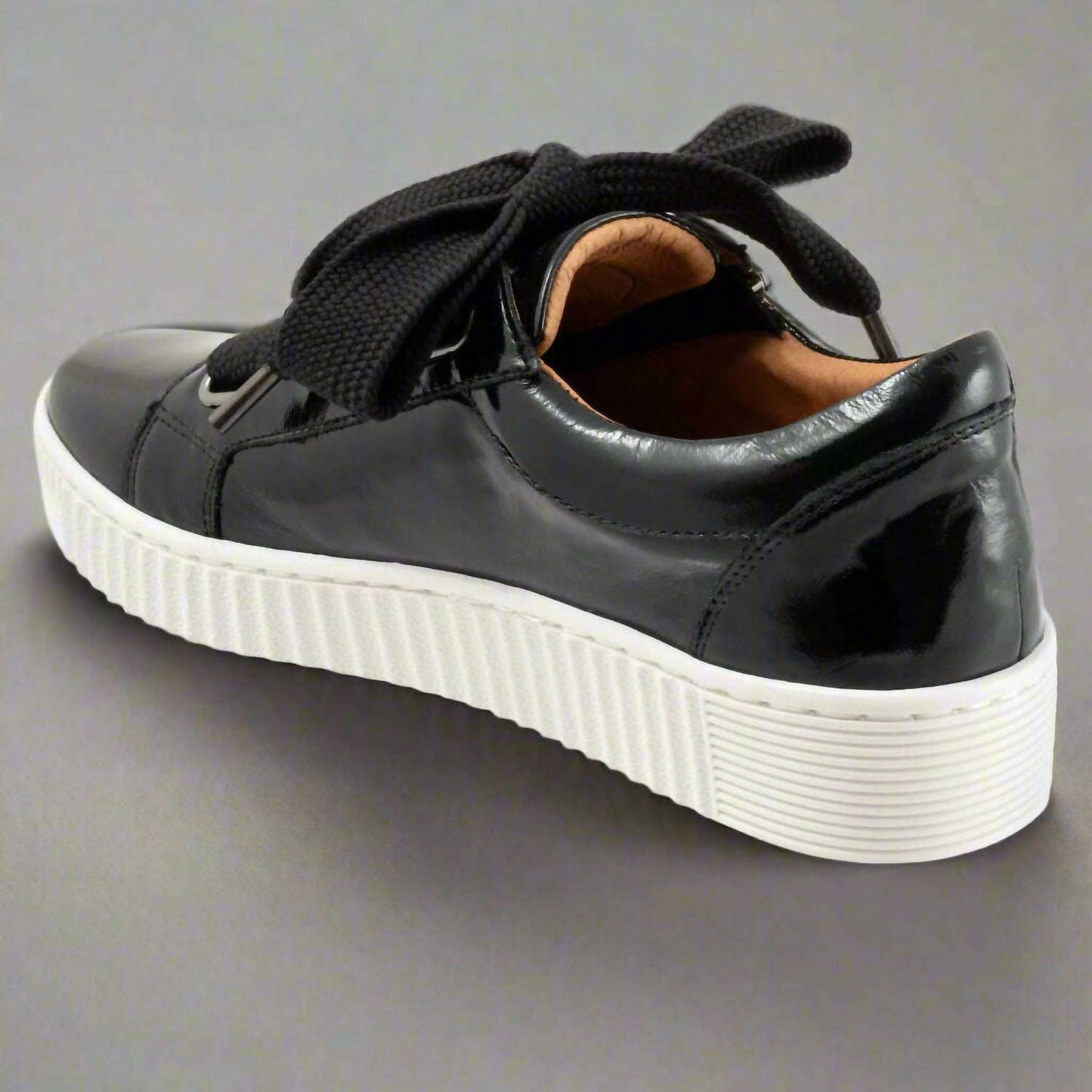 Women's Jovi Sneakers