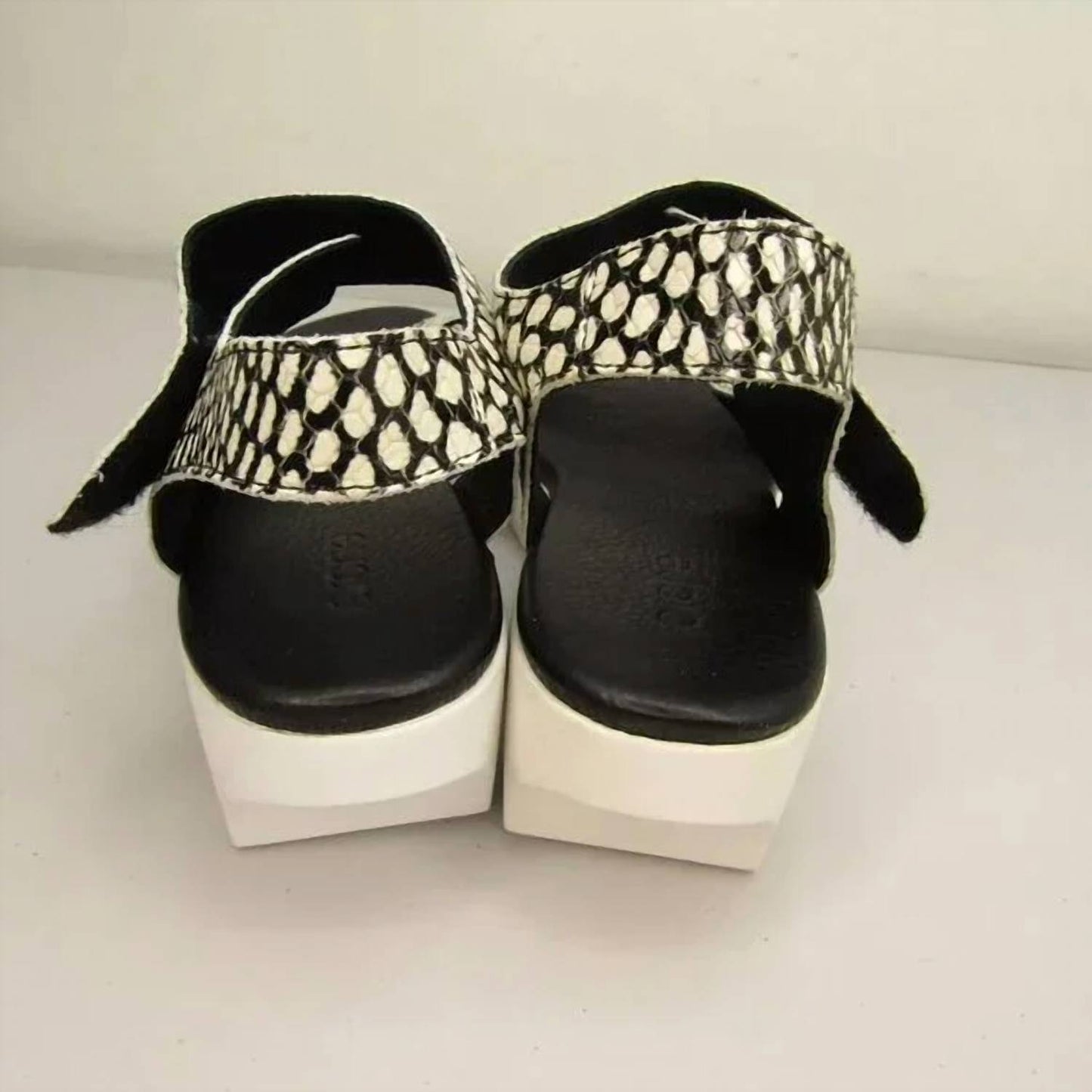 Women's Soqeto Wedge Ankle Strap Sandals