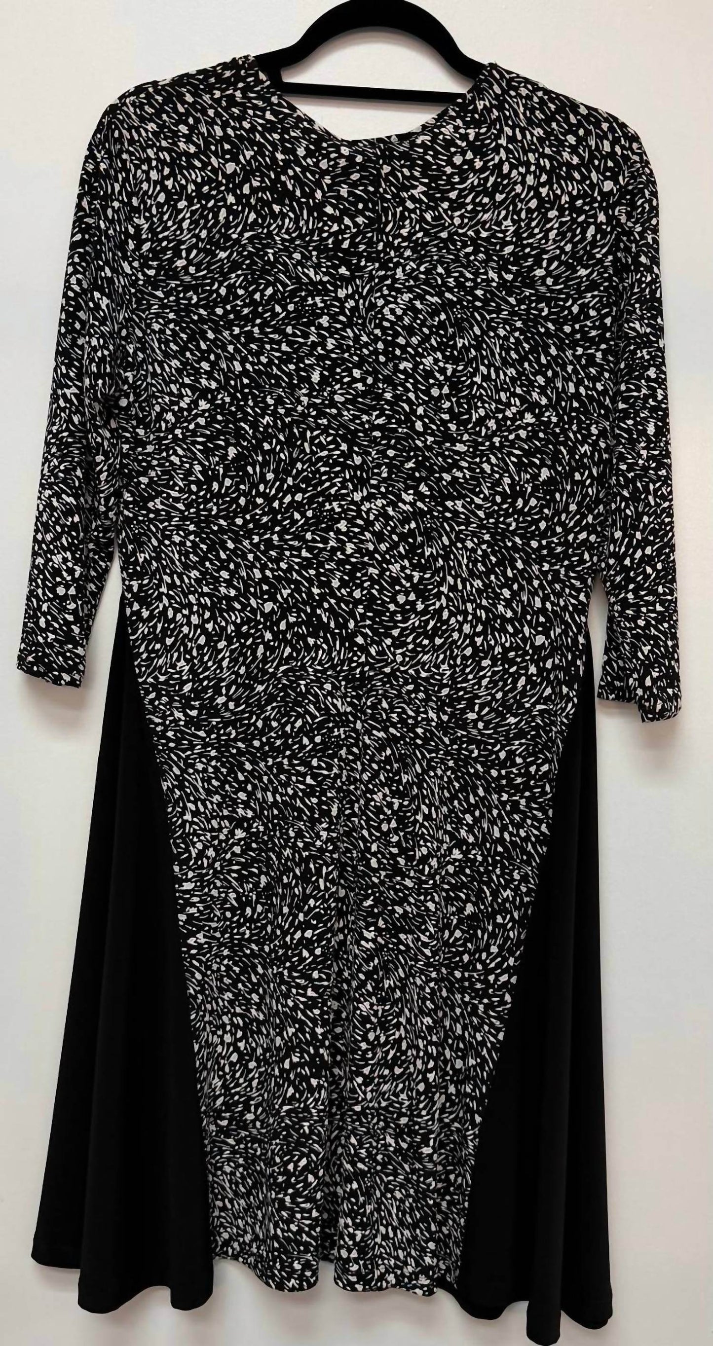 Andria Lieu - Women's Three Quarter Sleeve Natasha Dress - Rack Hunt -