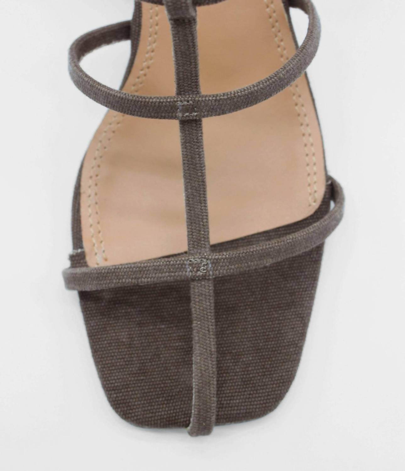 About Arianne - Women's Gene Cage Heel - Rack Hunt