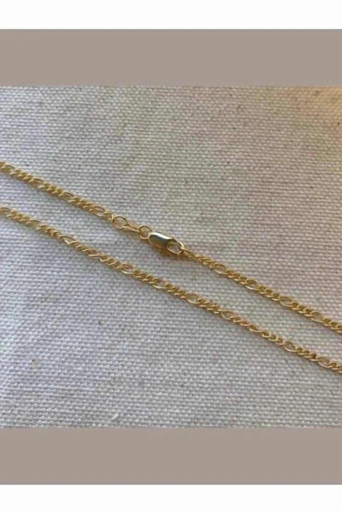 Women's Rounded Figaro Chain Bracelet