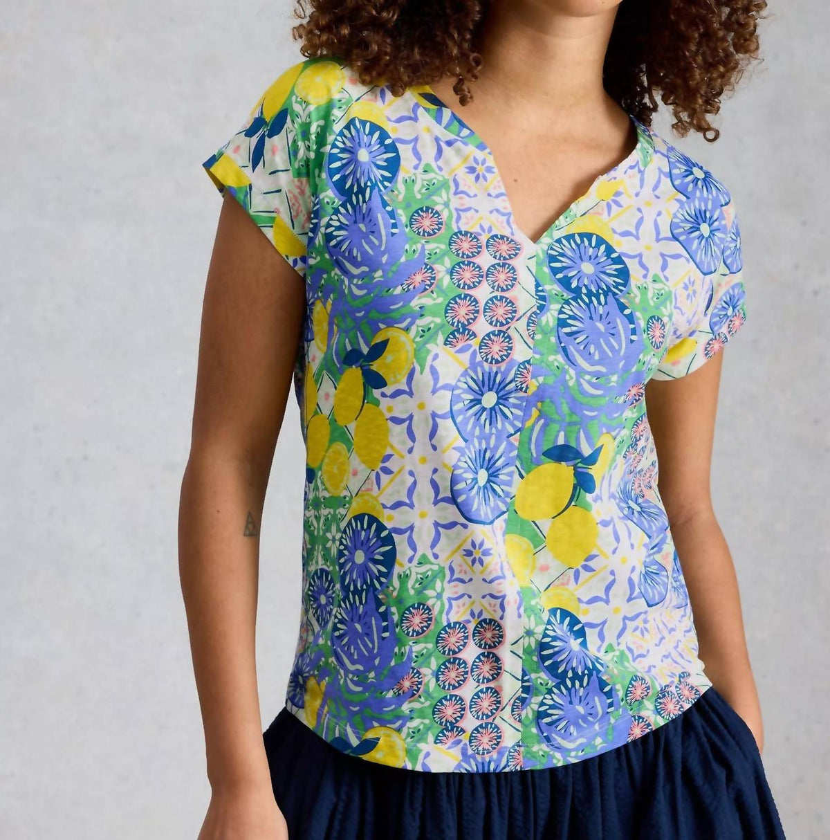 Nelly Notch Neck Tee