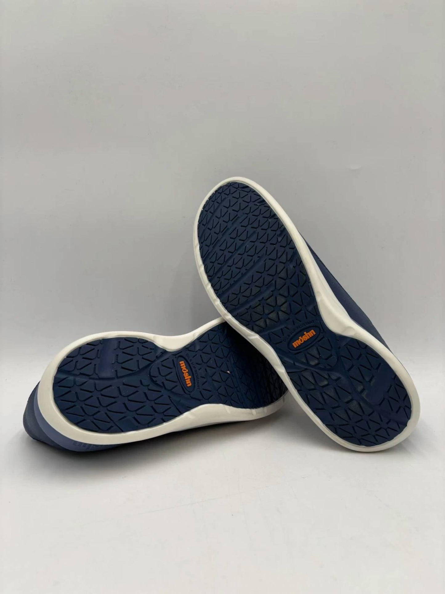 Women's Tempo Athletic Shoes