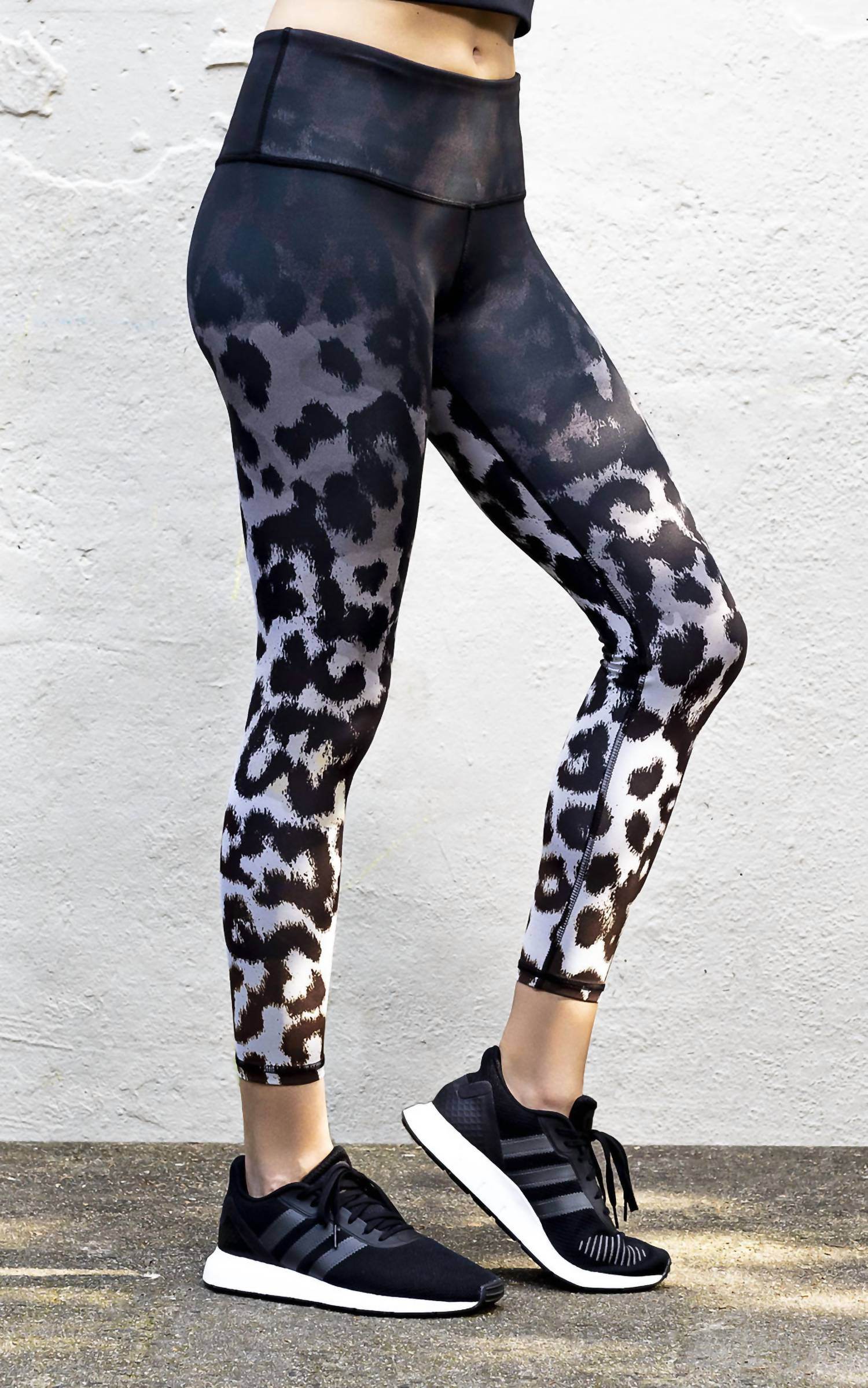 Playground - Women's The Roxy Skin Print High Rise Legging - Rack Hunt -