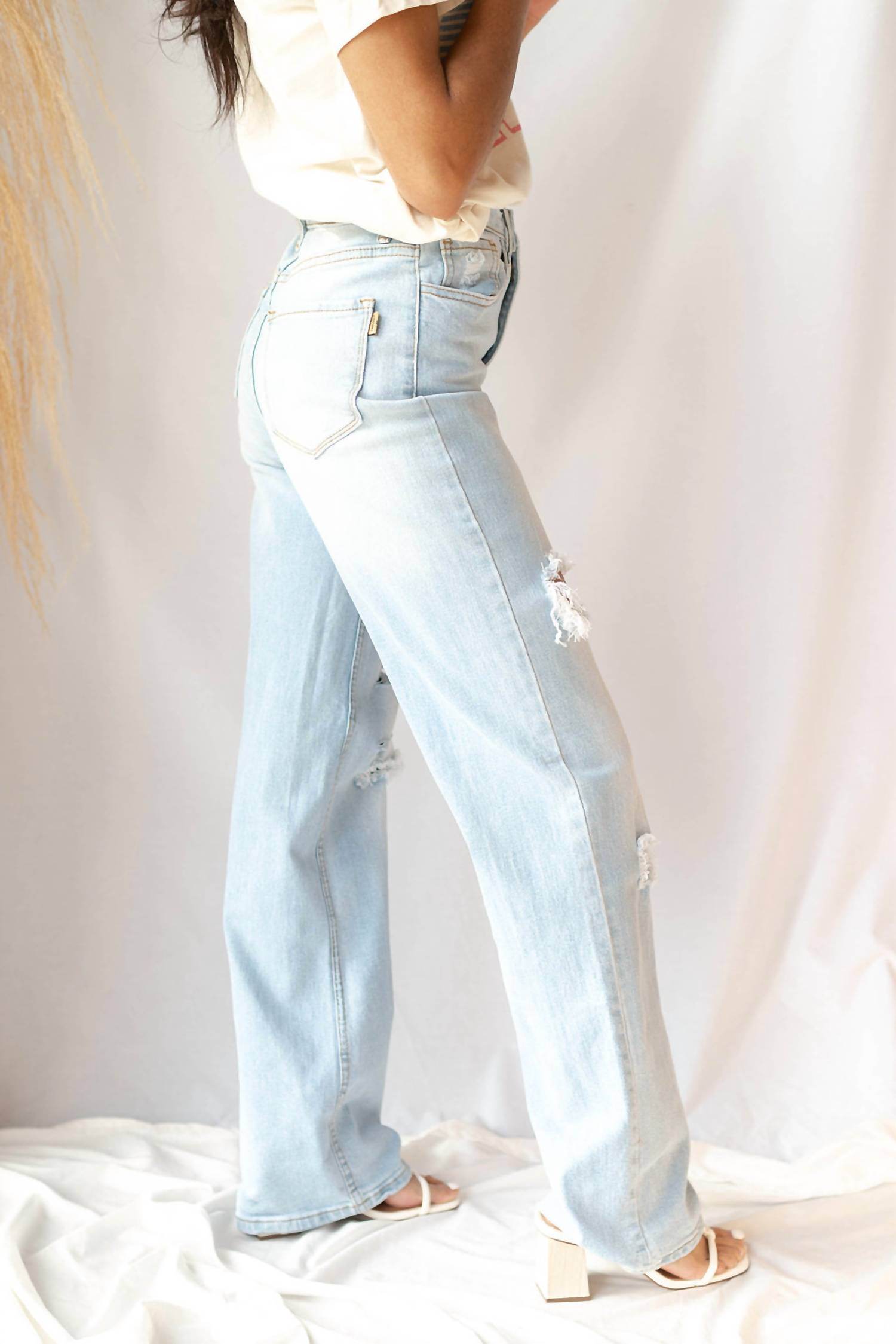 VIBRANT - Glad You Came Straight Jeans - Rack Hunt -