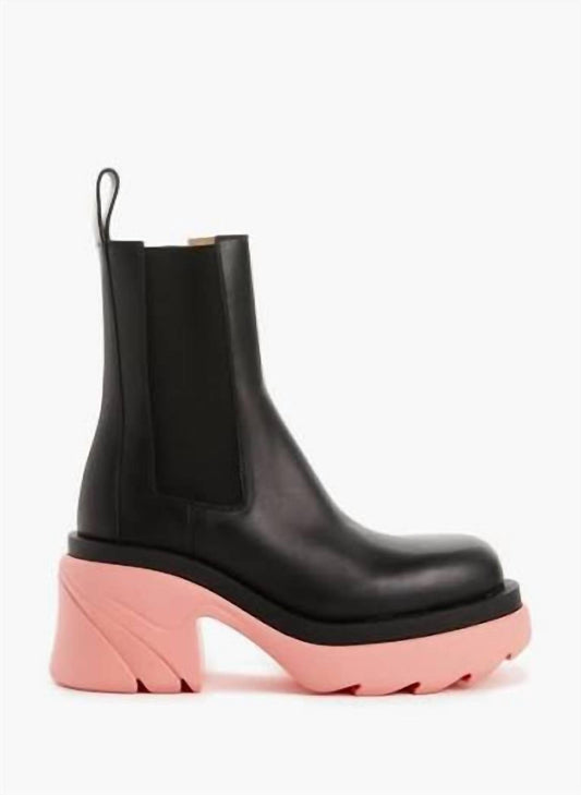 Women's Flash Chelsea Boots
