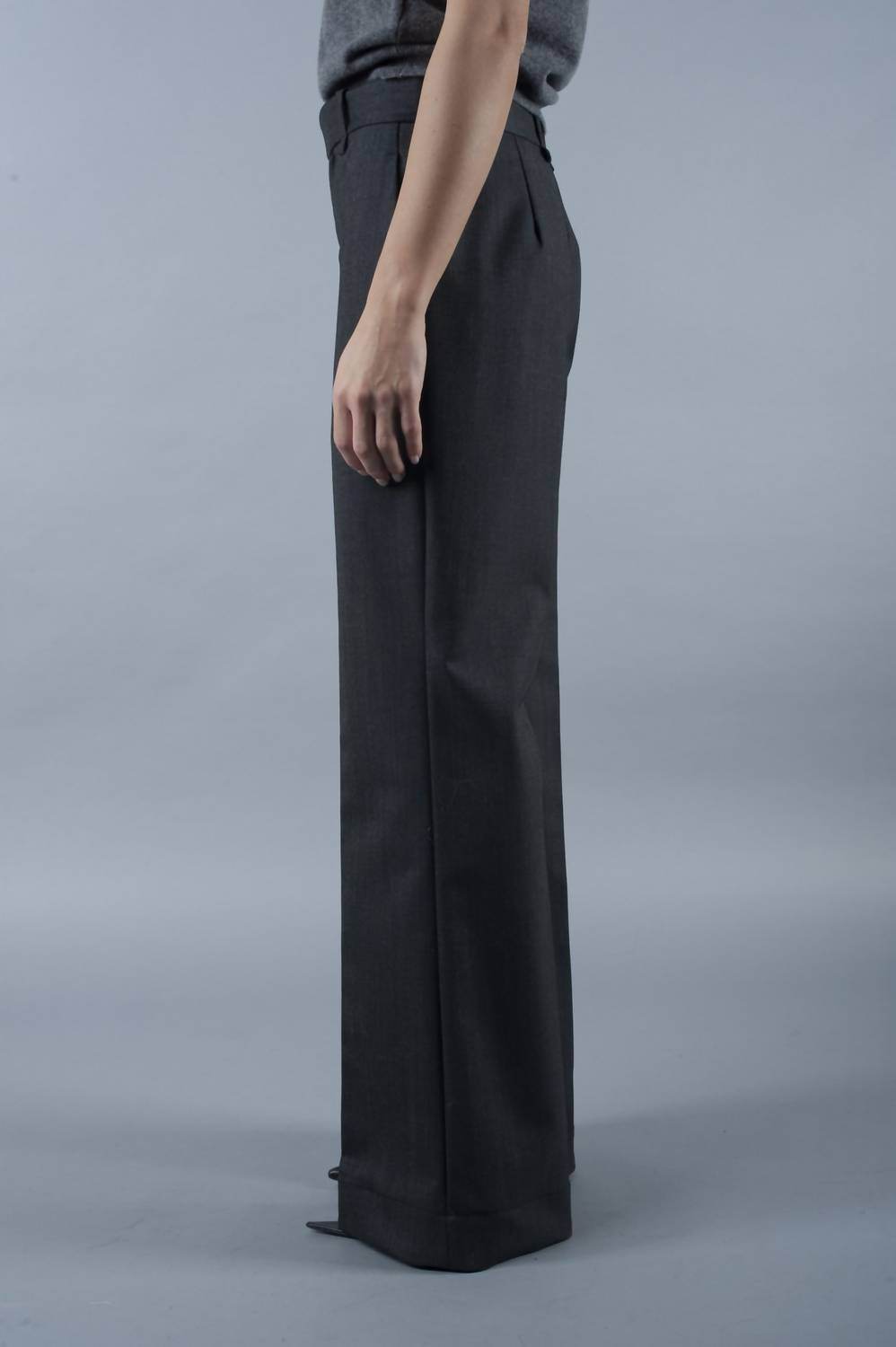 Phisique du Role - Anthra Regular Pant - Rack Hunt -