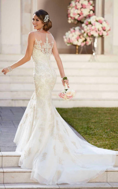 Fit-and-flare Wedding Dress