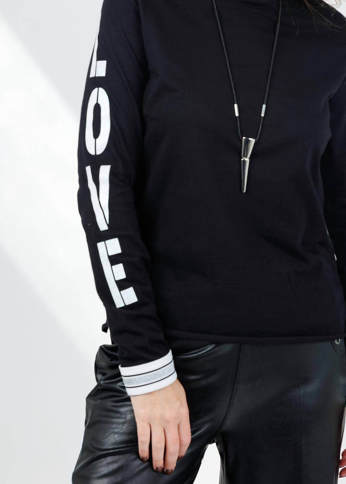 Suzy T - Women's Amelia Love Long Sleeve Top - Rack Hunt