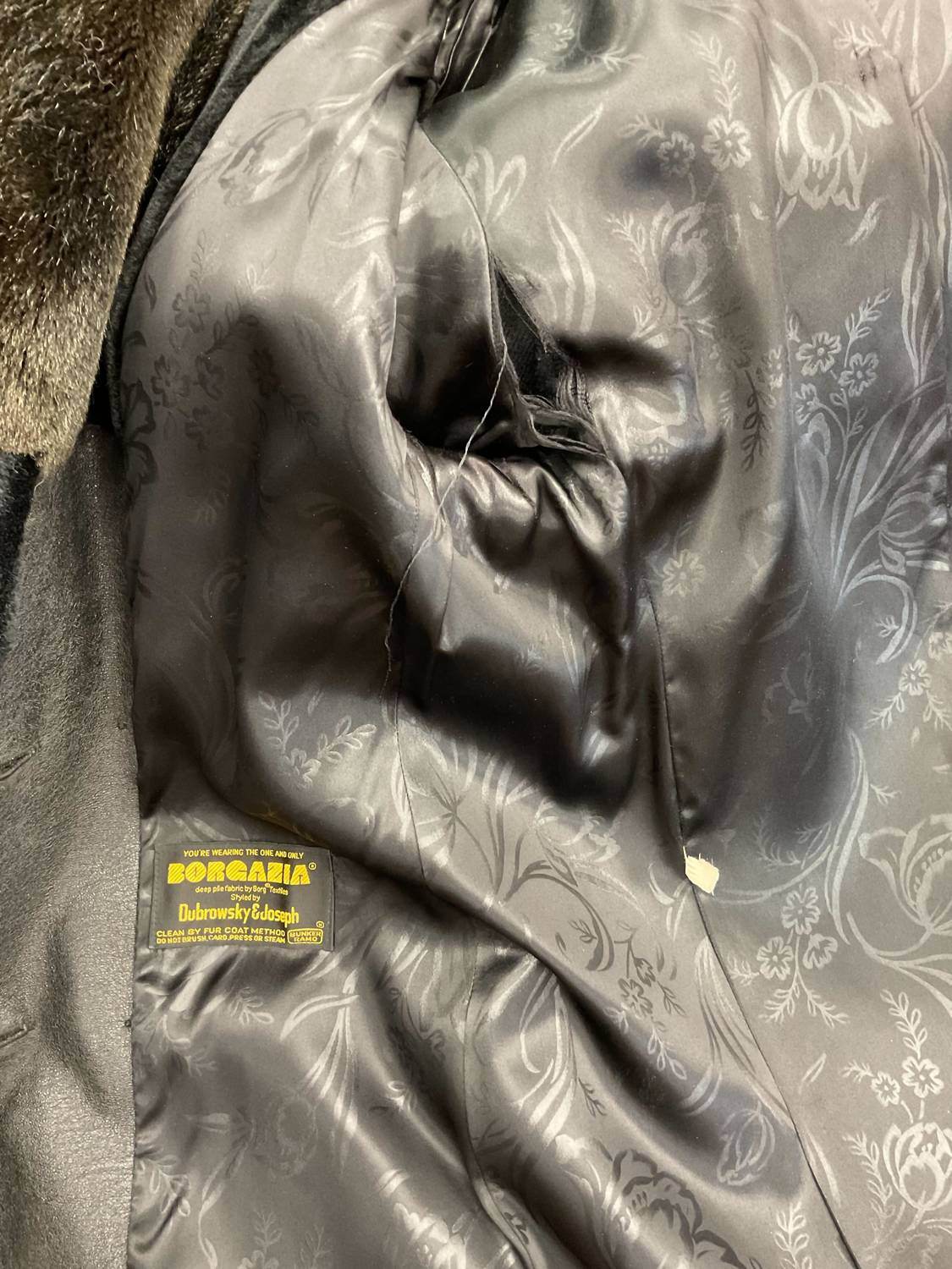 Borgazia - PRE-LOVED Women's faux fur coat - Rack Hunt -