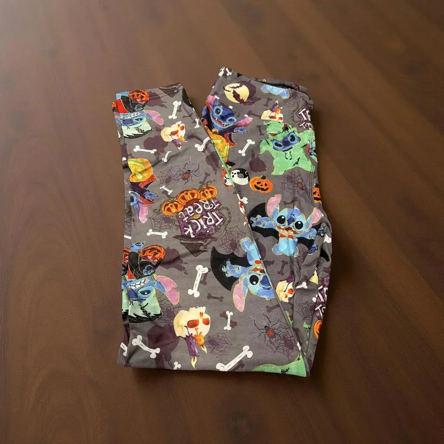 Karmen - Women's Trick Or Treat Stitch Pocket Leggings - Rack Hunt