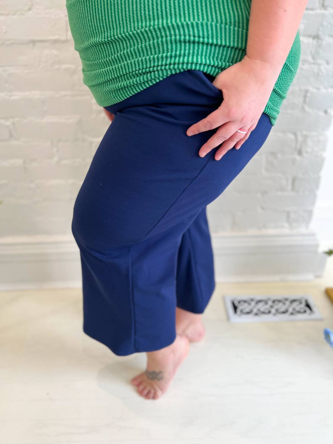 Lucy Wide Leg Stretchy Crop Pants