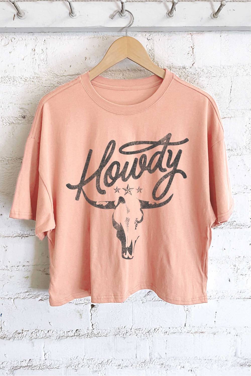 Women's Howdy Cow Skull Long Crop Tee
