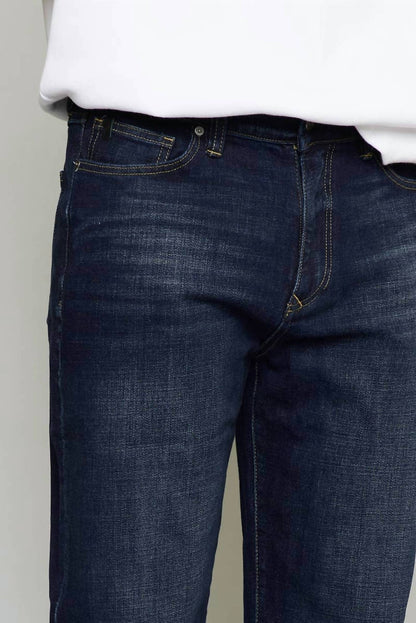 Colton Straight Jeans