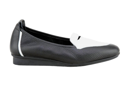 Women's Niwako Rocky Loafer