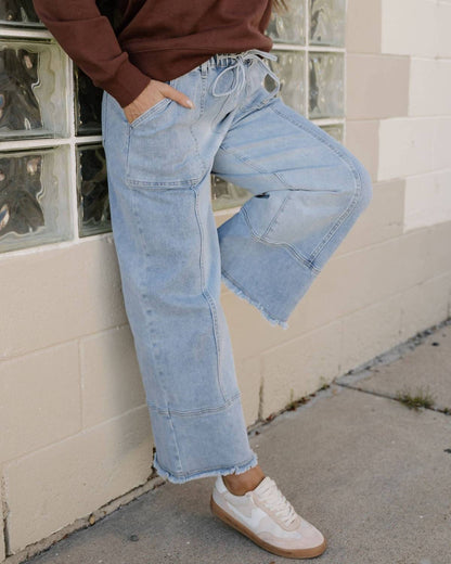 Cropped Wide Leg Raw Hem Jeans