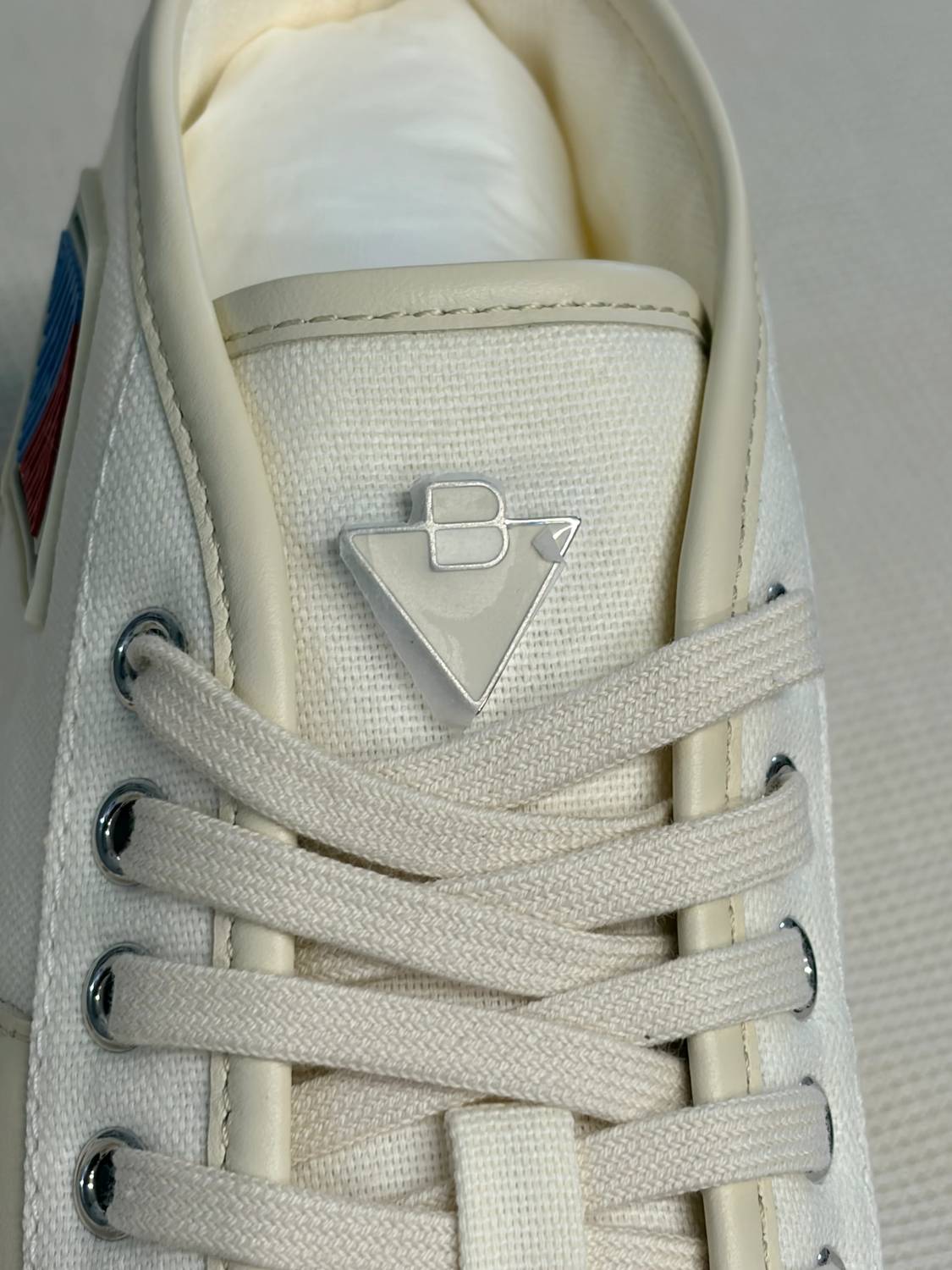 Women's Retro Mid-top Platform Lace Up Sneakers