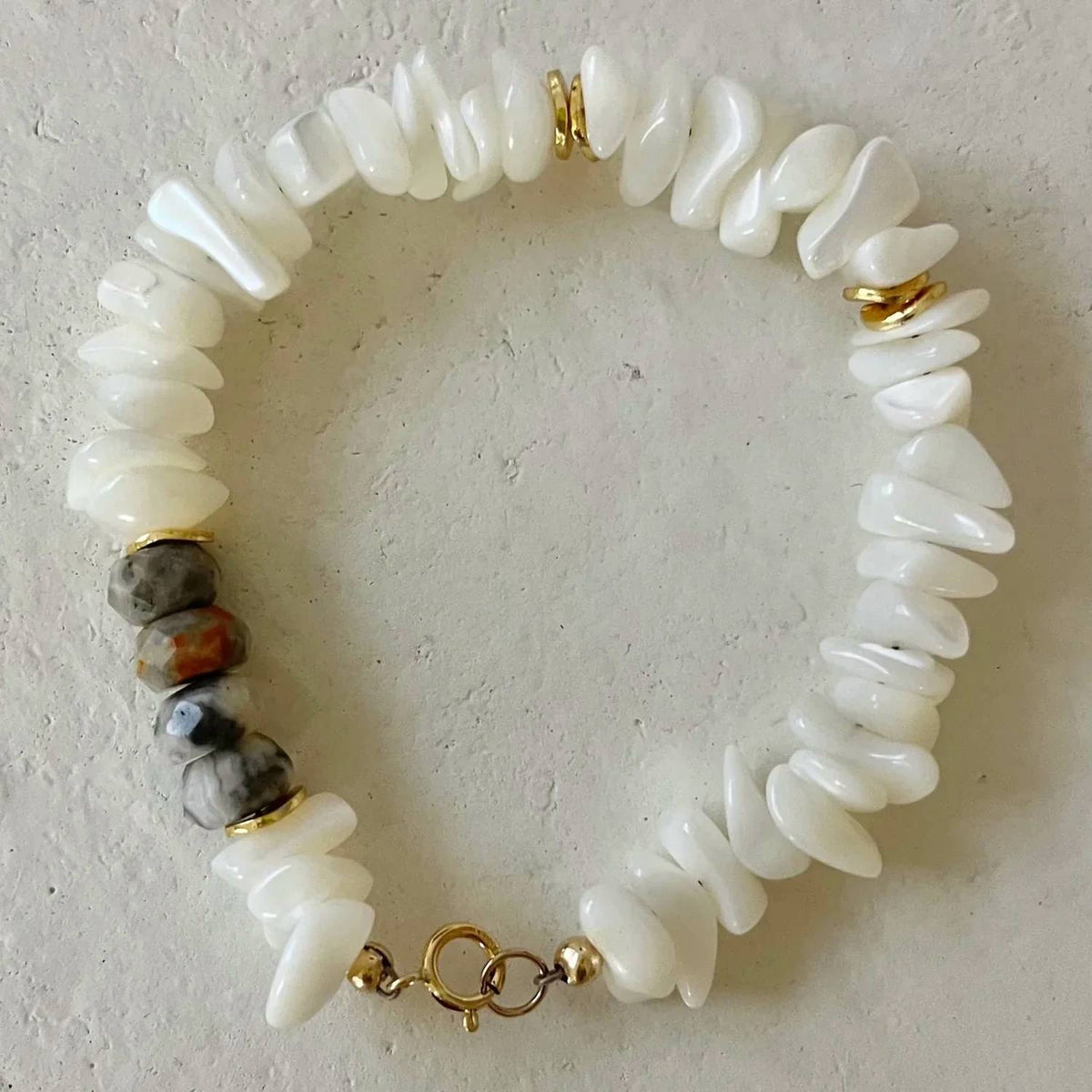 Women's Clavel Lace Agate & Mother Of Pearl Bracelet
