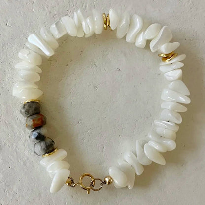 Women's Clavel Lace Agate & Mother Of Pearl Bracelet