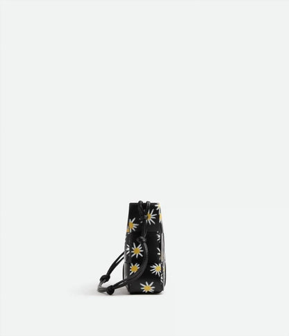 Women's Daisy Intrecciato Cassette Pouch