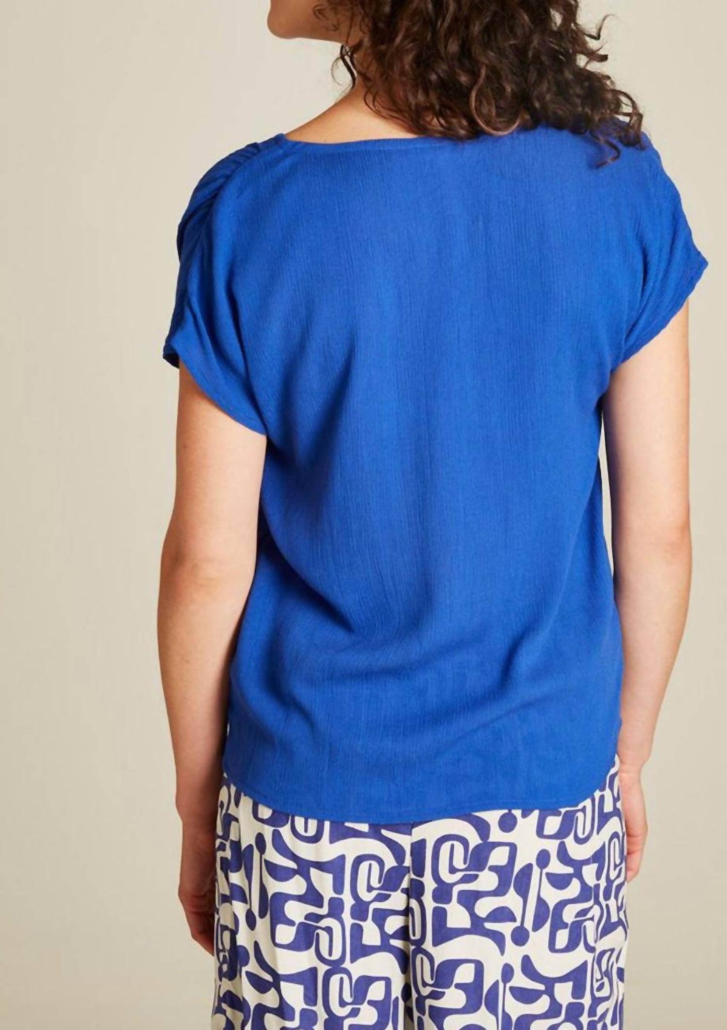 Tranquillo - Breezy V-neck Shirt - Rack Hunt -