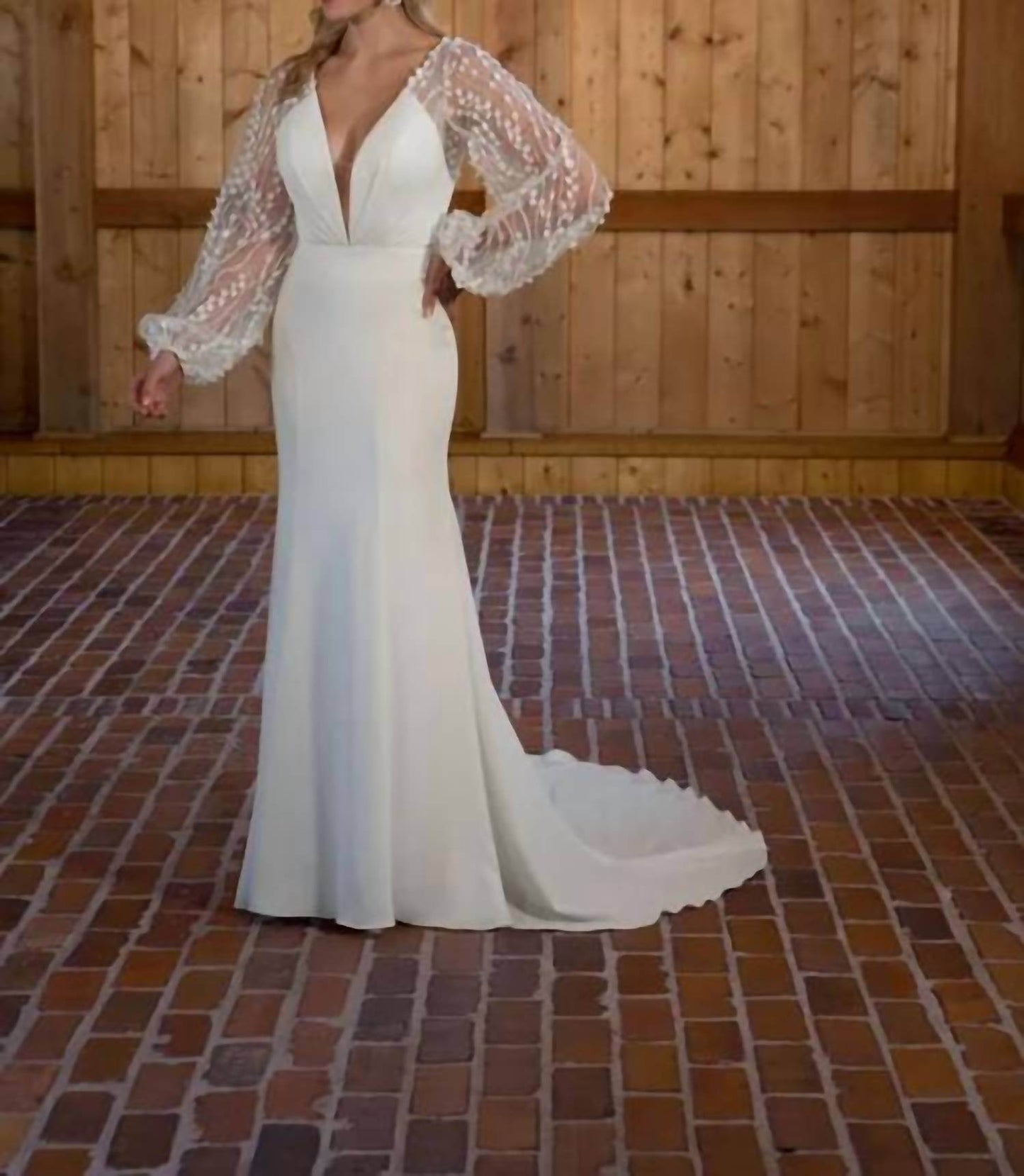 Essence of Australia - Modern Boho Wedding Dress - Rack Hunt -