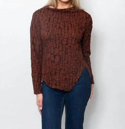 SNO SKINS - Blister Knit Asymmetrical Hem Top - Rack Hunt