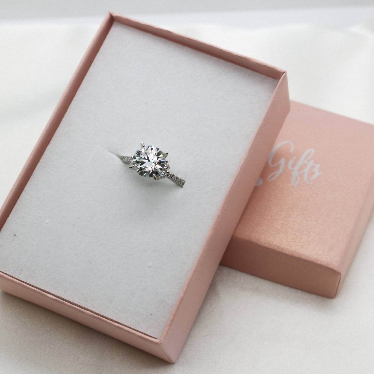 Allyanna Gifts - Women's 2.0ct 8.0mm Moissanite Engagement Ring - Rack Hunt