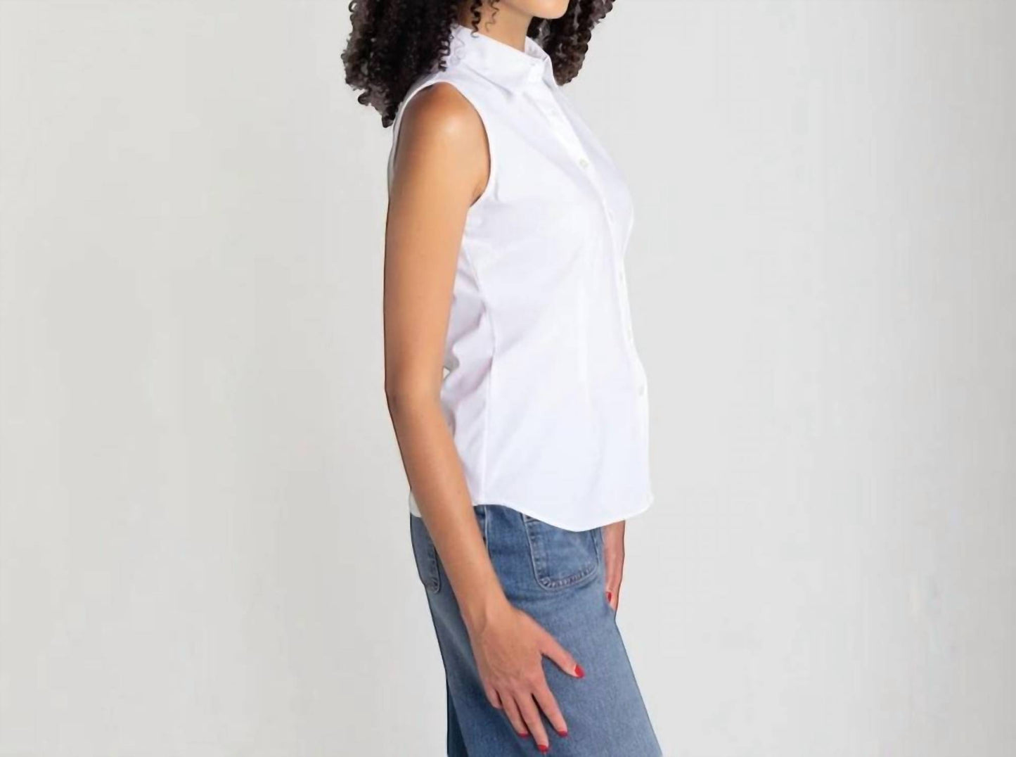 Annie Sleeveless Button Up Shirt