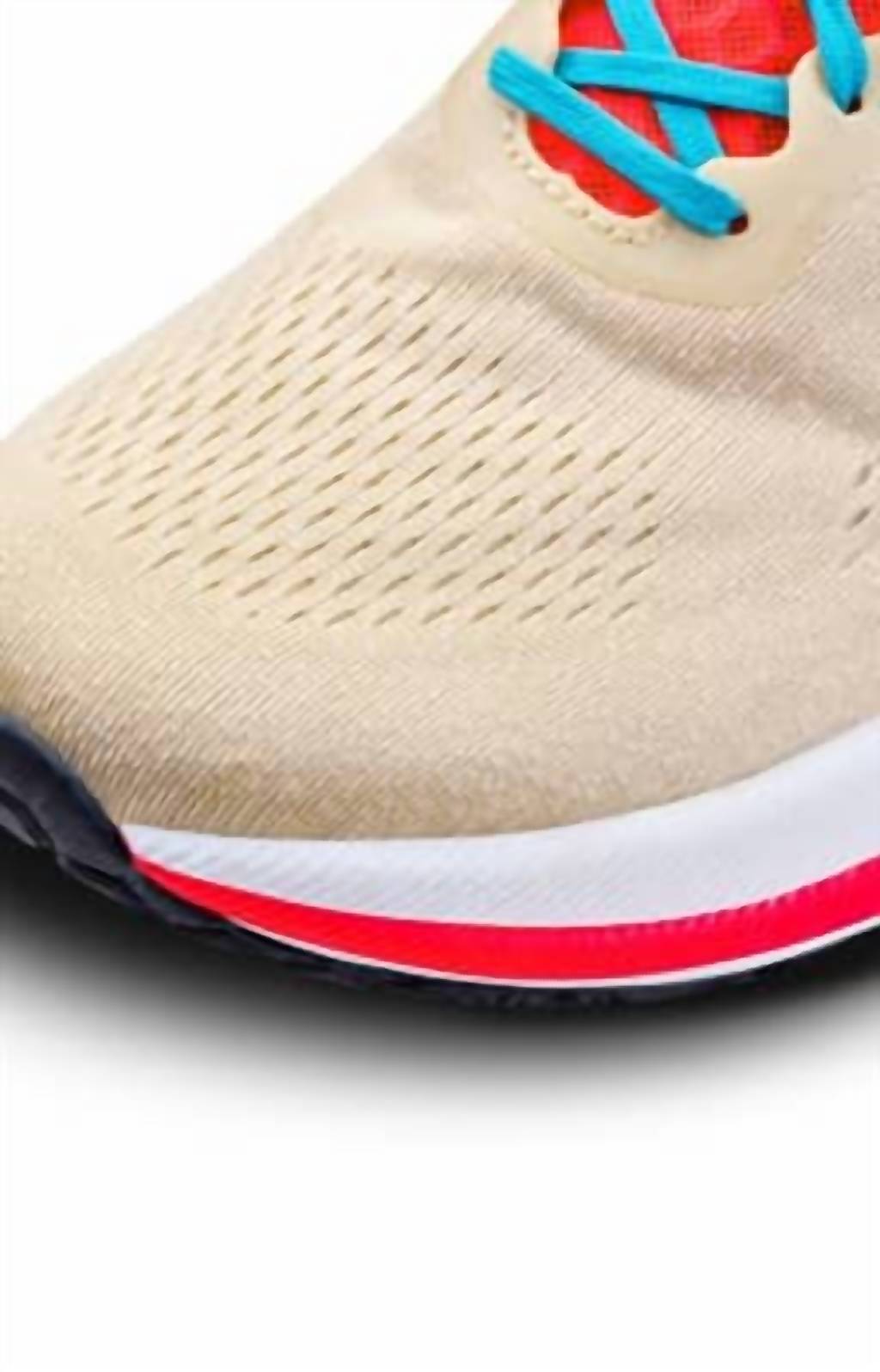 Women's Pacer Shoe