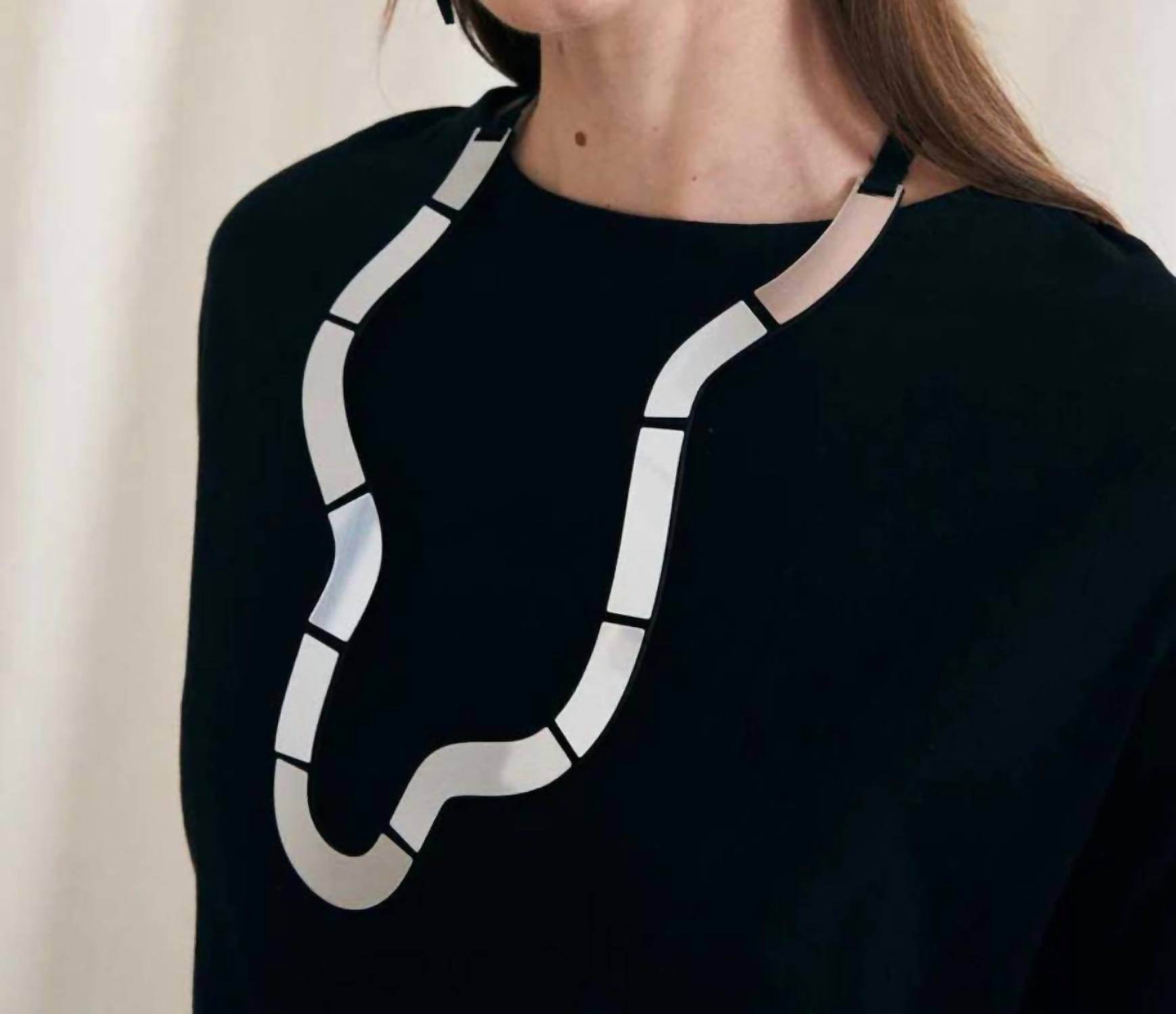 Iskin Sisters - Women's Mies Necklace Wave Long - Rack Hunt -