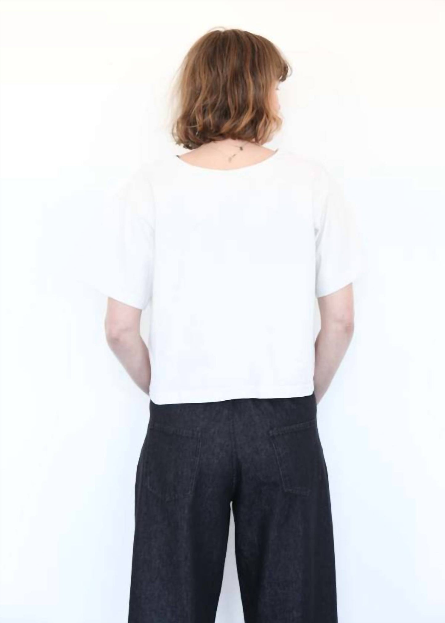 V-neck Short Sleeve Crop Tee