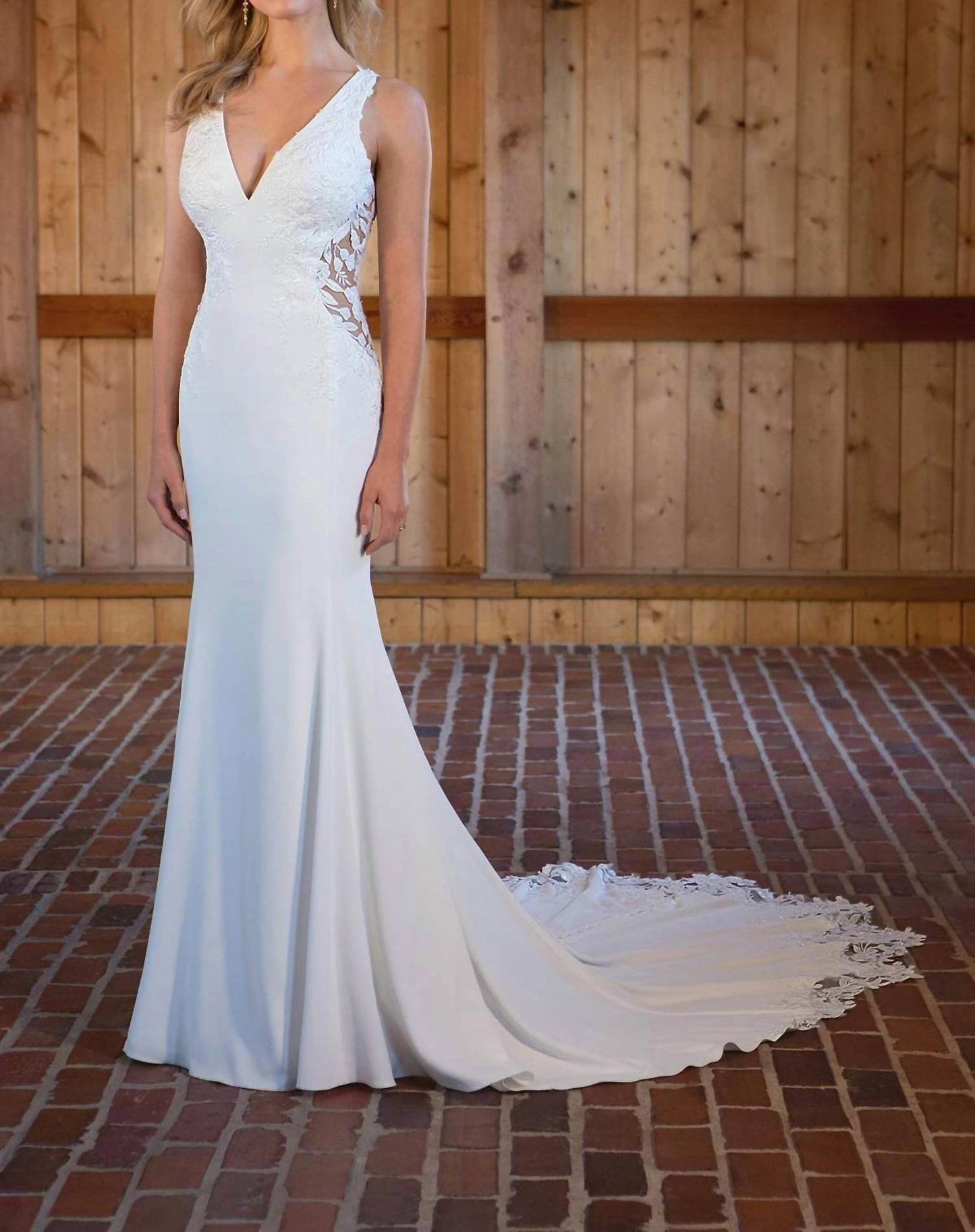 Essence of Australia - Glamorous Column Wedding Dress - Rack Hunt -