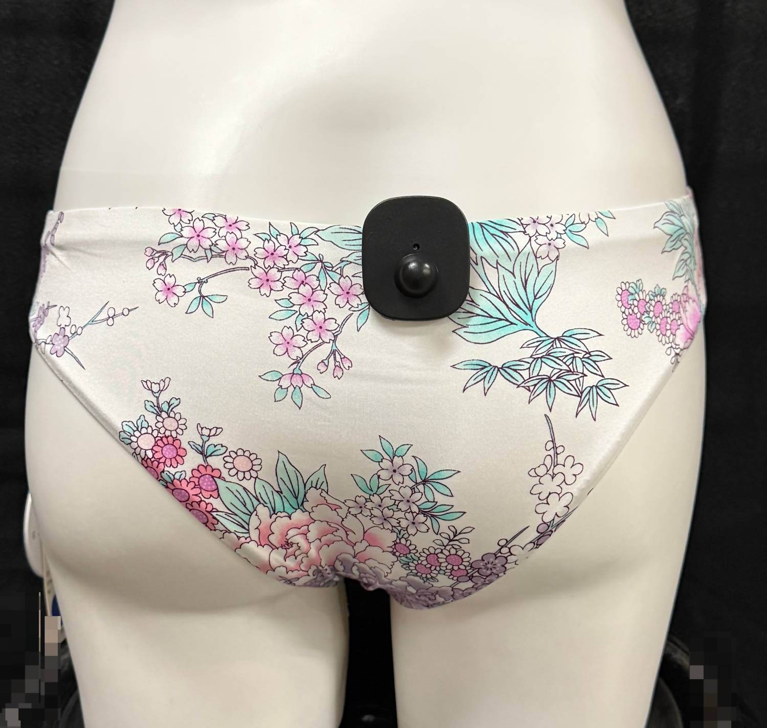 Radio Fiji - Women's Kyoto Thalia Pant - Rack Hunt -