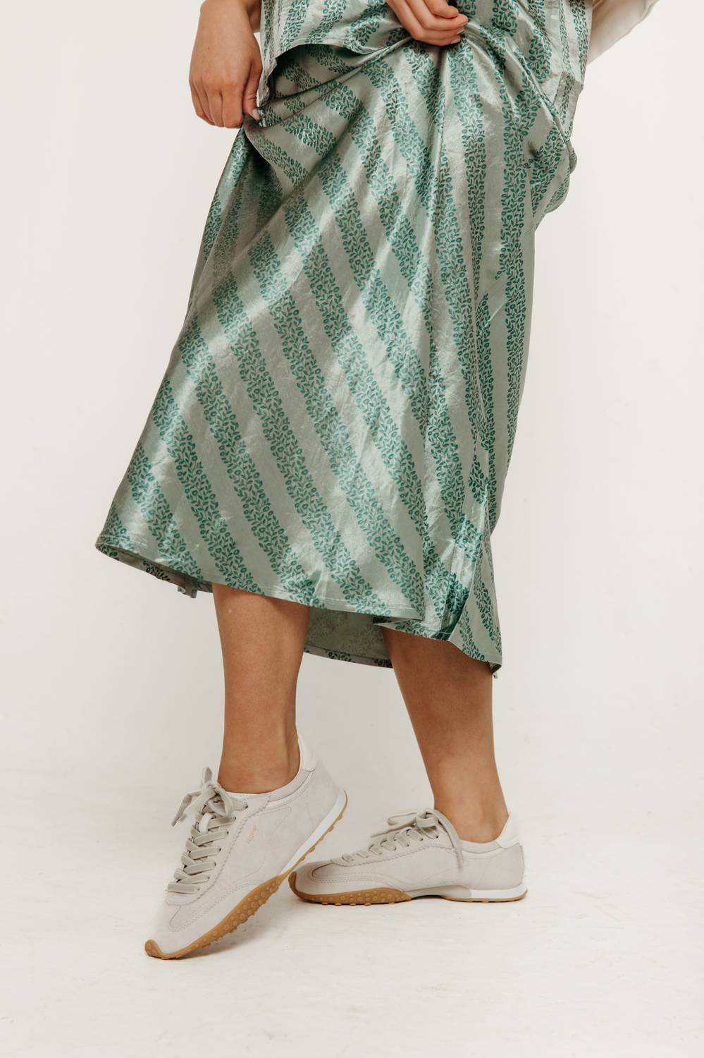 The Tiny Big Sister - Flowers Bias Cut Skirt Washed - Rack Hunt -