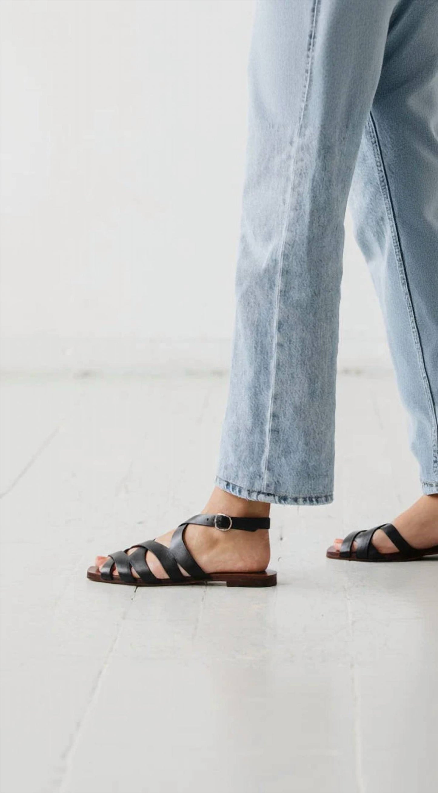 Women's Criss Cross Slide Sandal